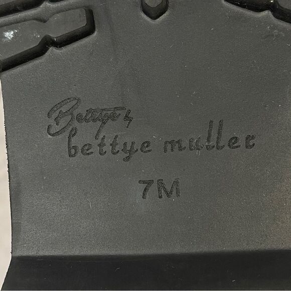 BETTYE MULLER gray felt wool & faux fur trim lace up ankle boots NWOT, size 7 - Picture 10 of 11